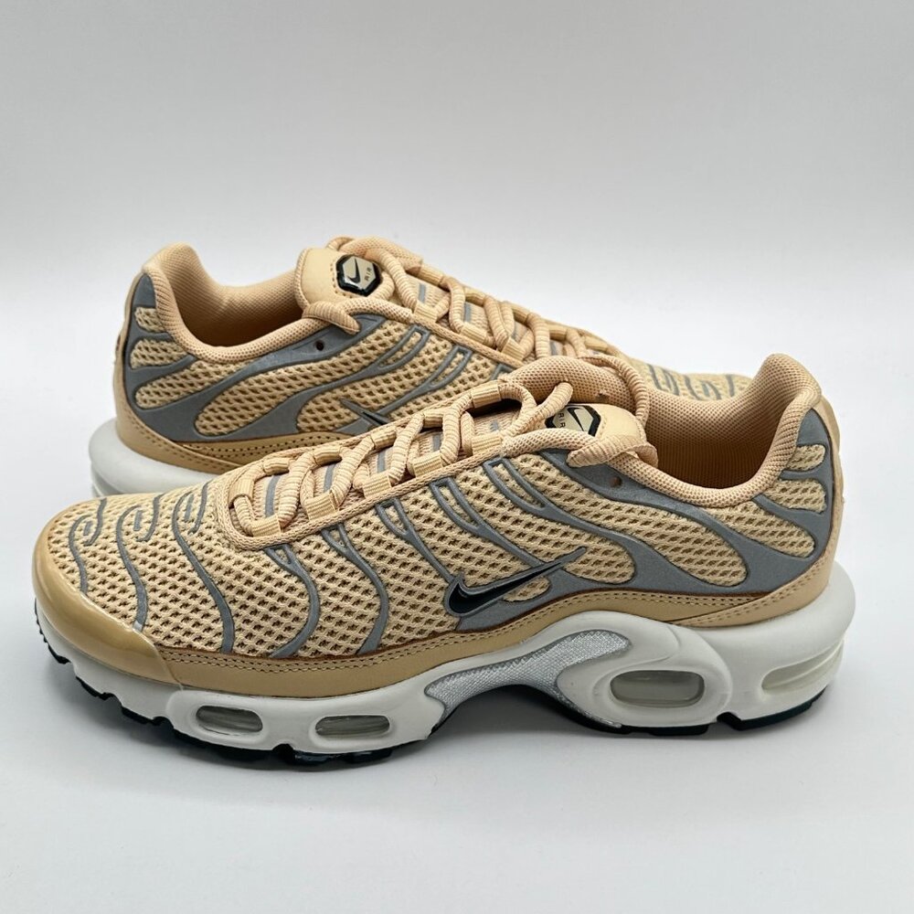 Women's Nike Air Max Plus TN  Sesame Silver Black Tuned Air FV8480-200 Size 6 - Picture 9 of 12